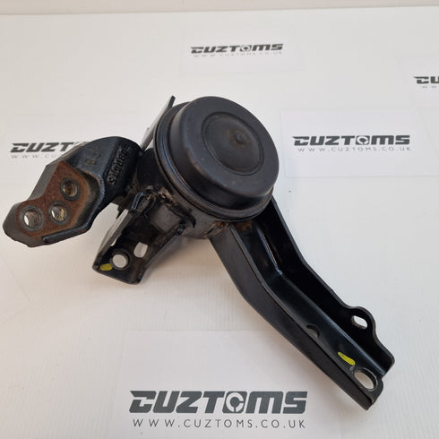 Suzuki Swift Sport ZC32S Engine Mount * 11610-70L00 *